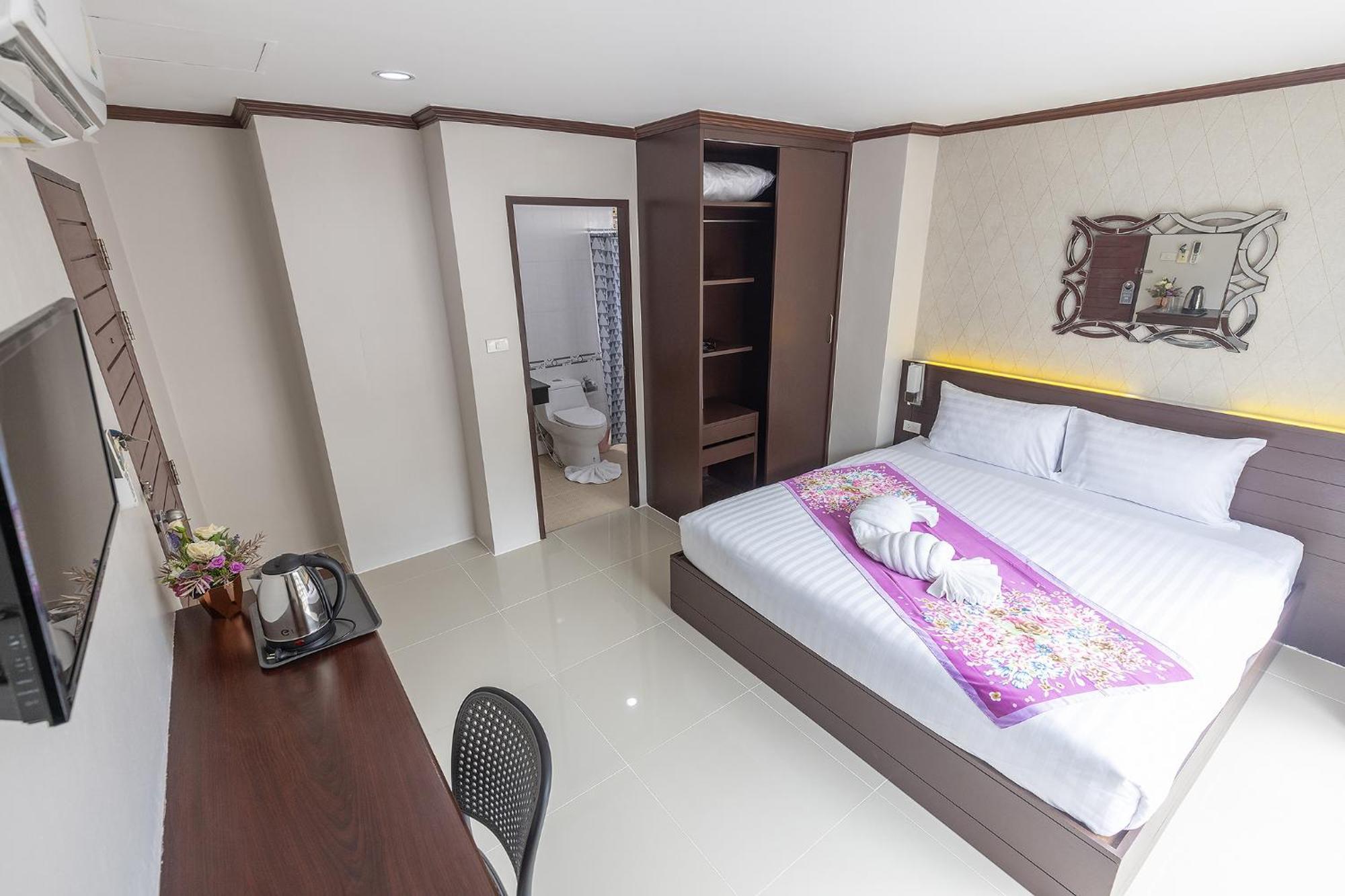 The Chic Patong Hotel Phòng bức ảnh