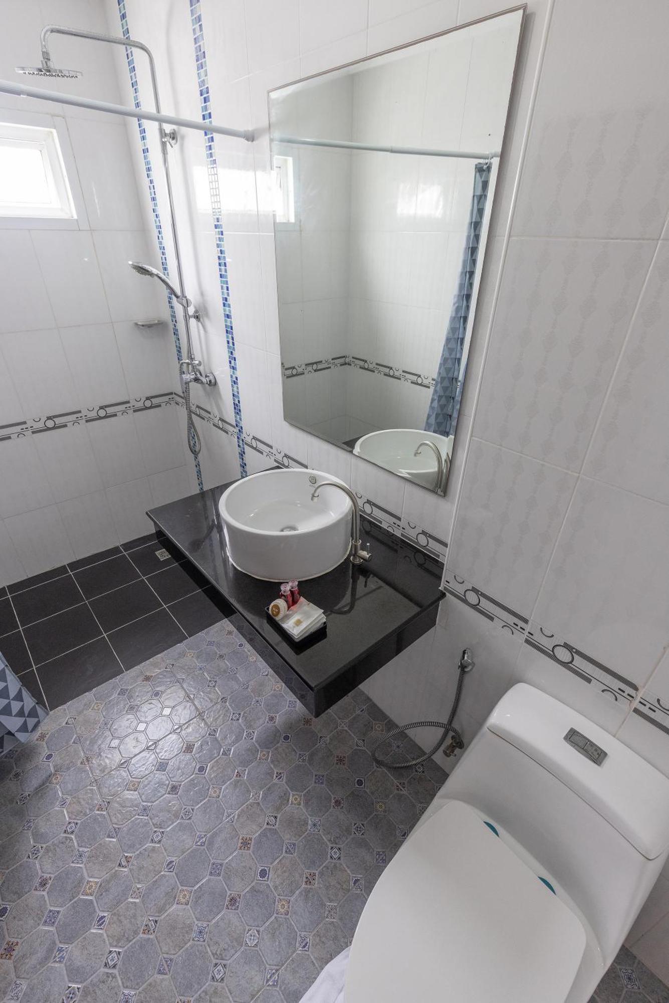 The Chic Patong Hotel Phòng bức ảnh