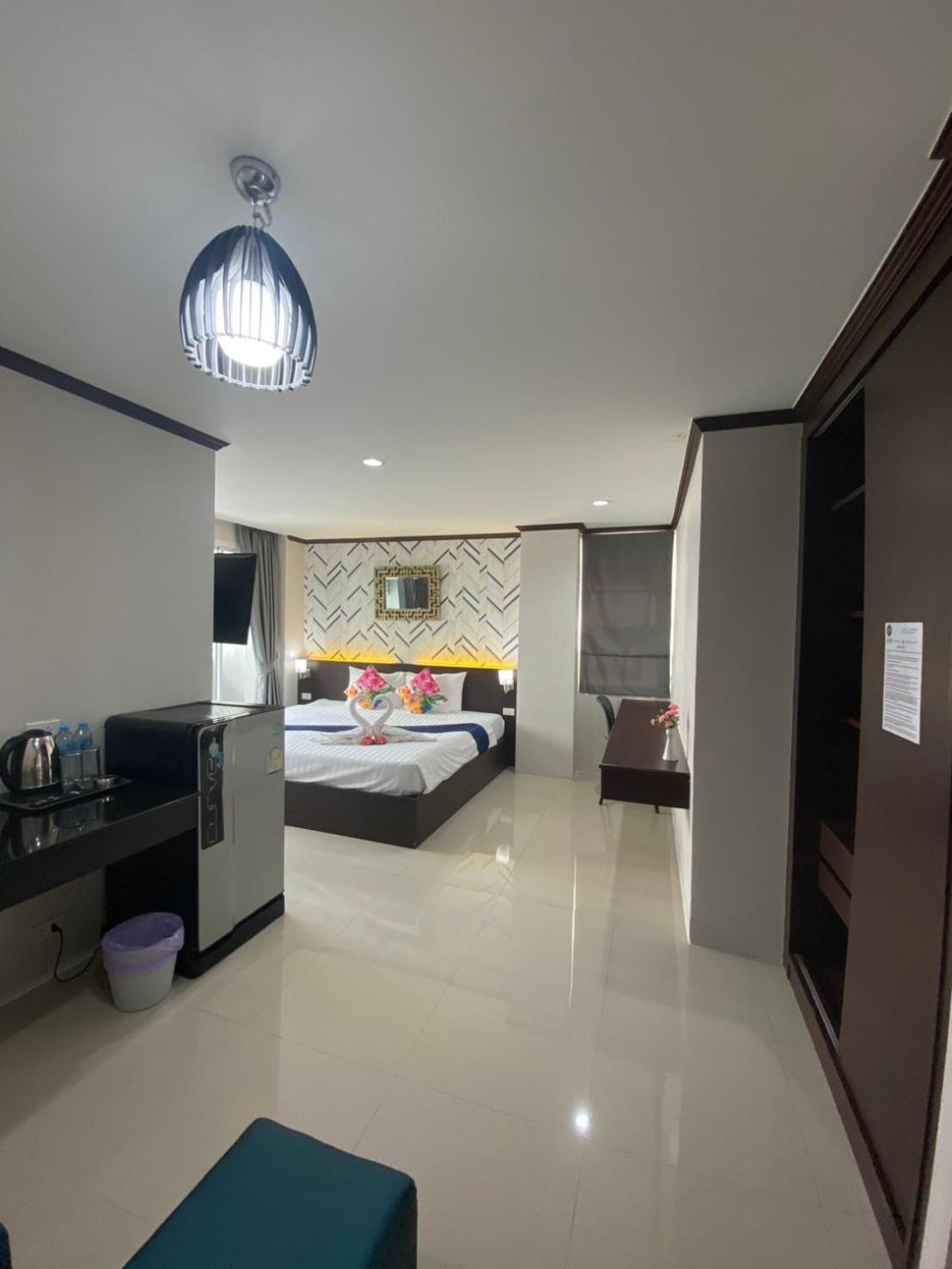 The Chic Patong Hotel Phòng bức ảnh
